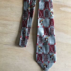 Mickey Mouse golf tie